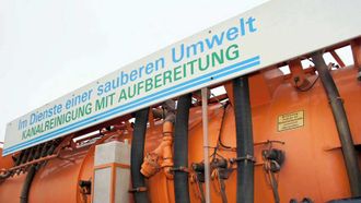 Fahrzeug zur Kanalreinigung vom Rohrreinigungs-Eildienst Uecker GmbH in Hannover